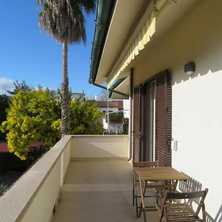 Kr Villa